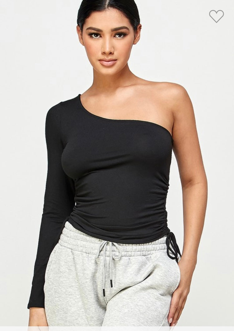🖤 The “Off Duty, On Point” One-Shoulder Top