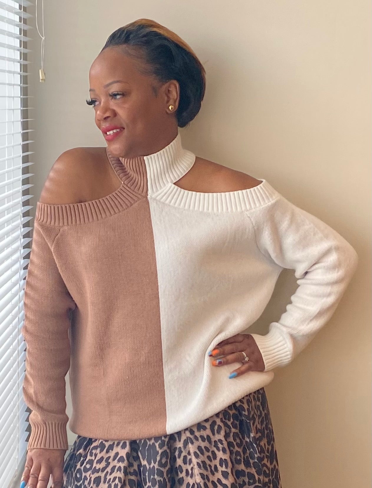 🤍🤎 The “Balanced Energy” Cold shoulder Sweater